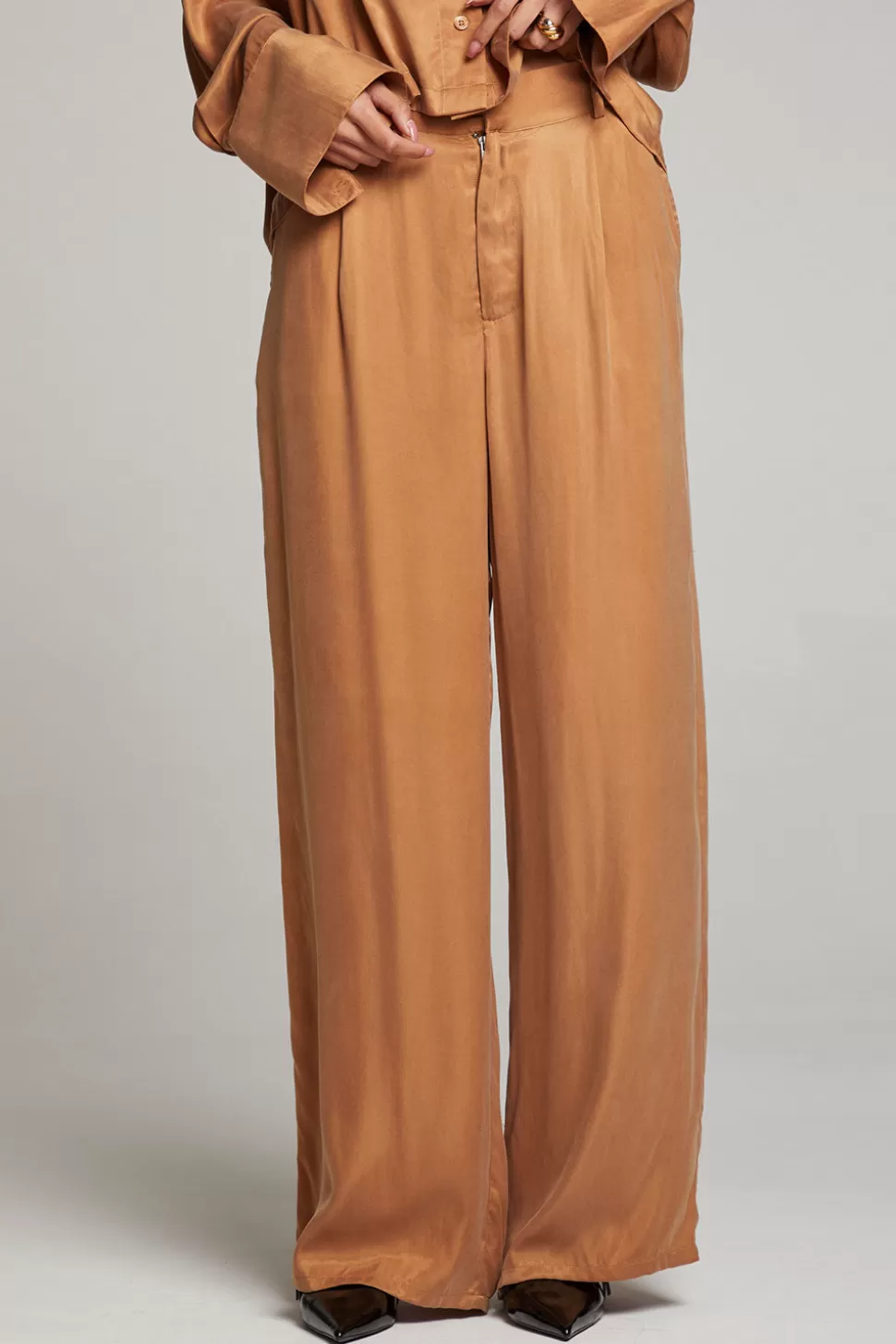 Chaser Brand Roy Toffee Trouser Best Sale