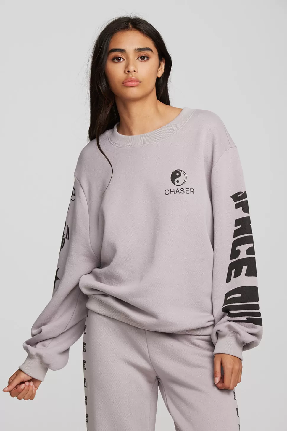 Chaser Brand World Icons Pullover Outlet